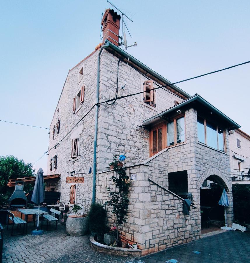 אומאג Apartment Baladur מראה חיצוני תמונה